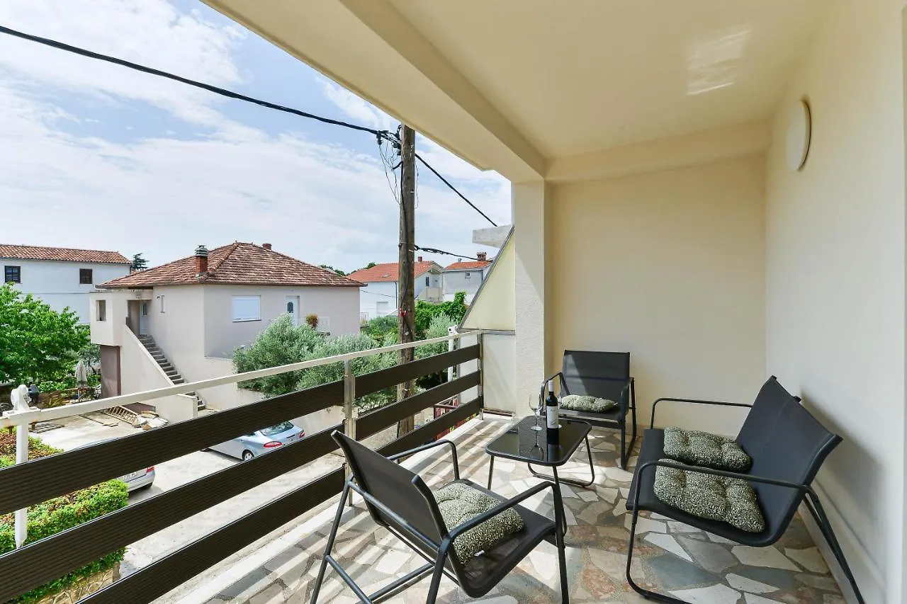 Crowonder Borik Apartment Near The Sea With 2 Balcony, Garden And Bbq Zara Croazia