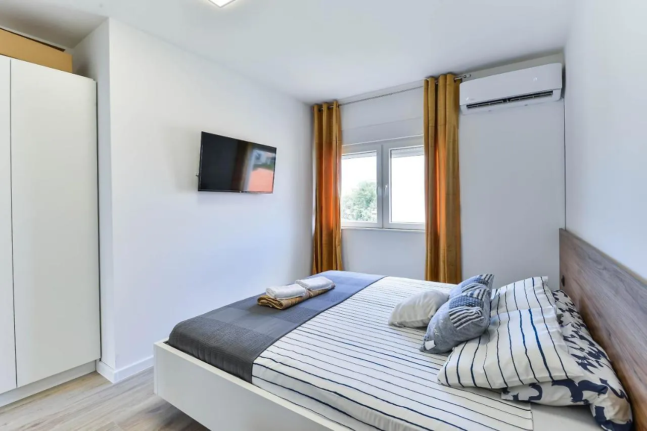 Crowonder Borik Apartment Near The Sea With 2 Balcony, Garden And Bbq Zara