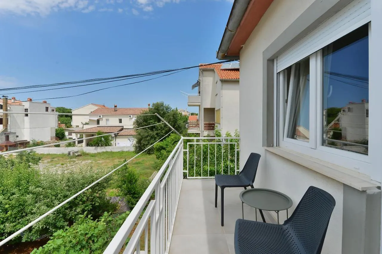 Crowonder Borik Apartment Near The Sea With 2 Balcony, Garden And Bbq Zara